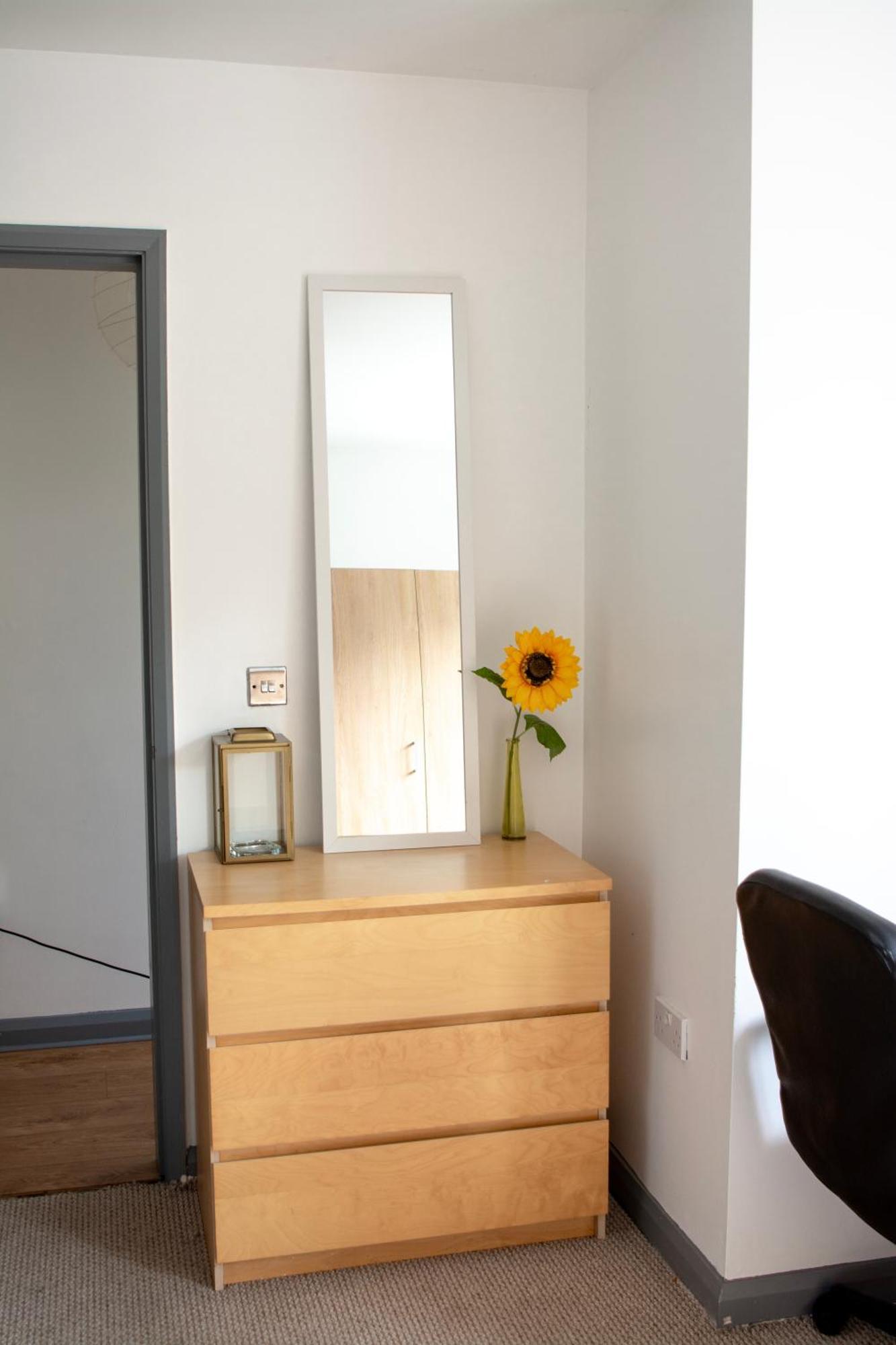 Well-Equipped 4 Bedroom House Close To City Centre Leeds  Exterior foto